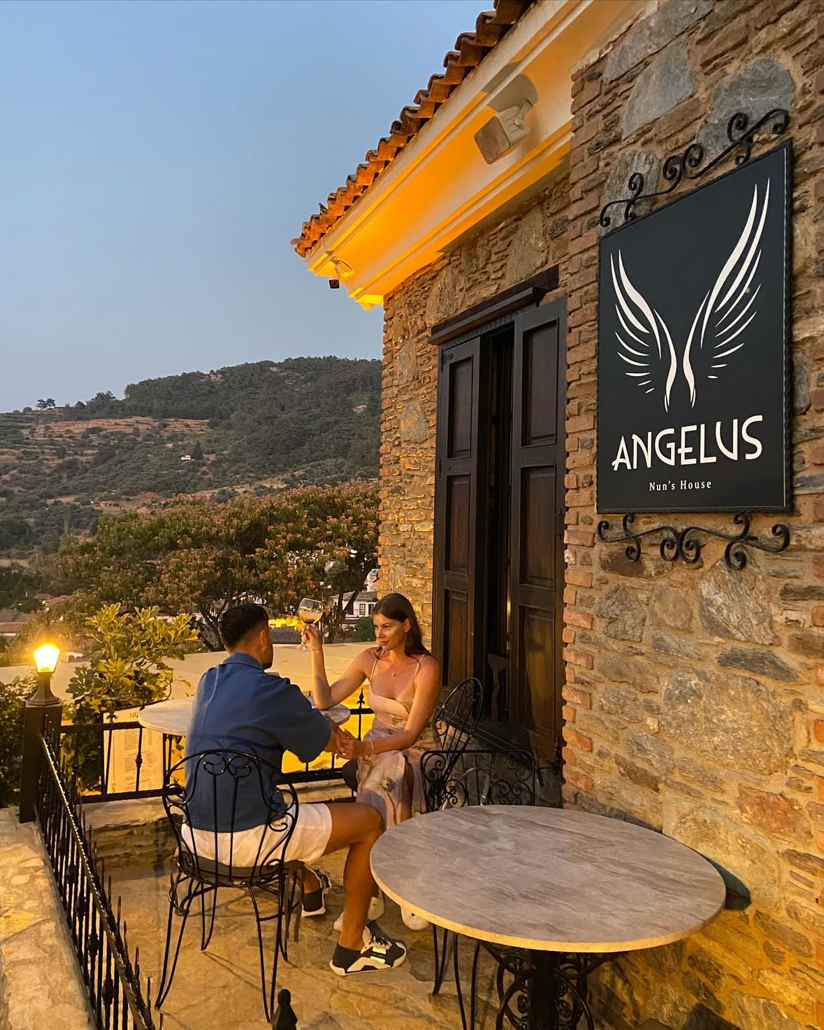 İzmir Şirince'de Rahine Evi'nde Keyifli Şarap Tadımı